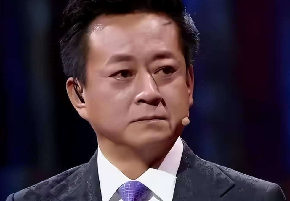 7年前，那个诬告朱军性骚扰让其丢饭碗身败名裂的弦子，如今怎样了？