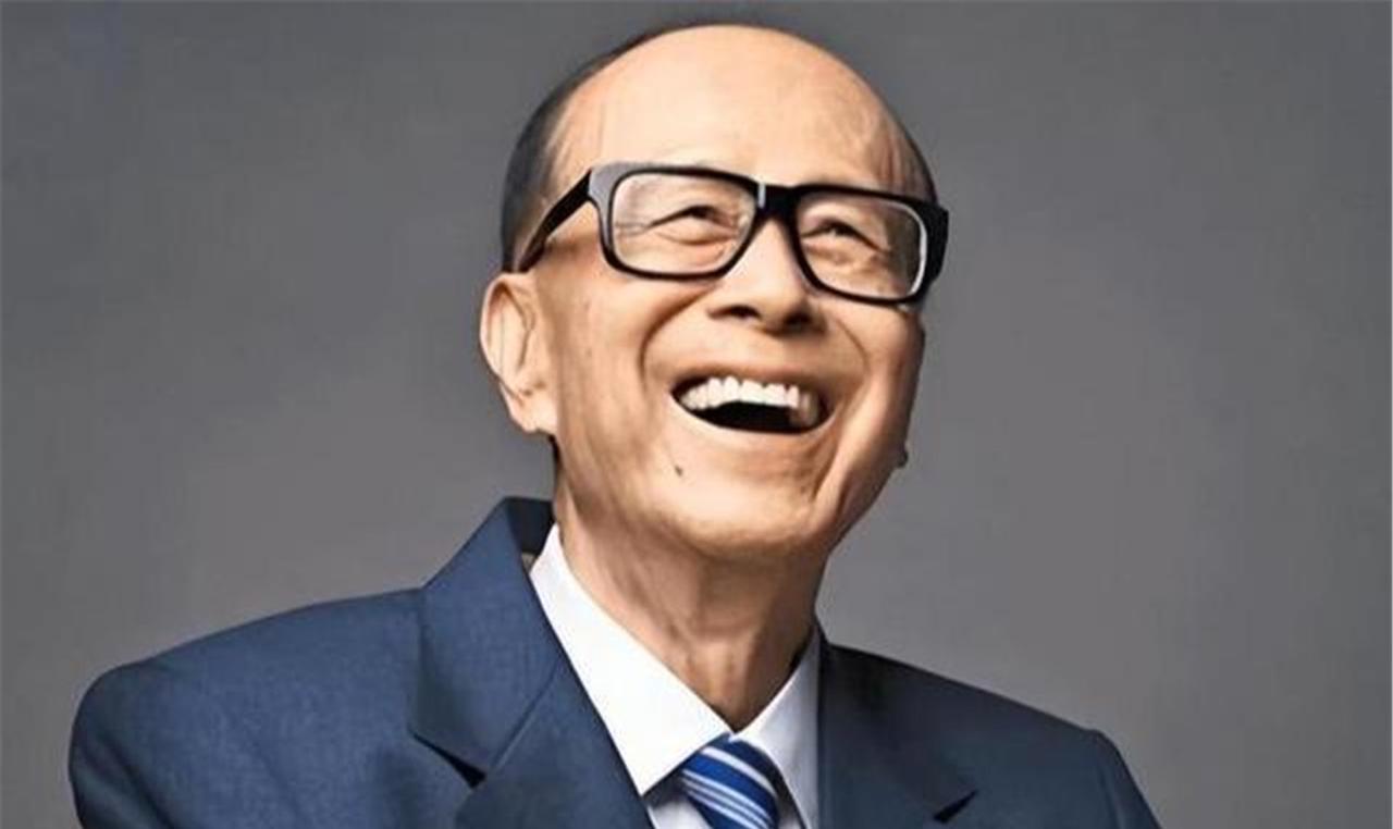巴拿马运河争夺战进决战，中方出手将军，李嘉诚在爱国卖国间挣扎7月27号，