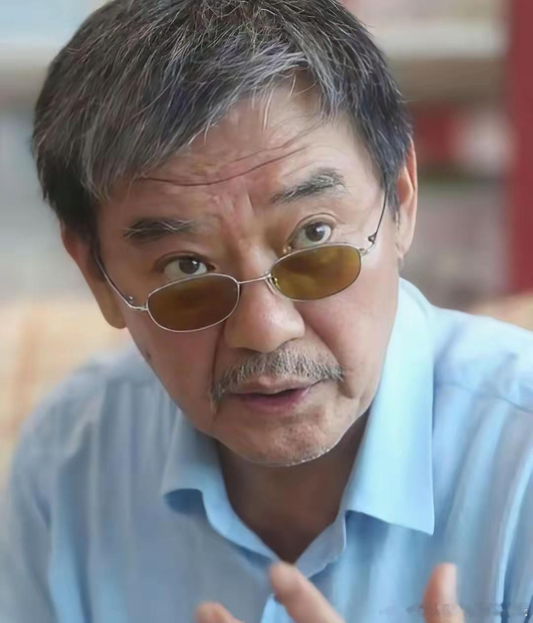 当明星还是来钱快啊！李立群坦言：“我上海那套房子是2002年入手的毛坯房，刚装修