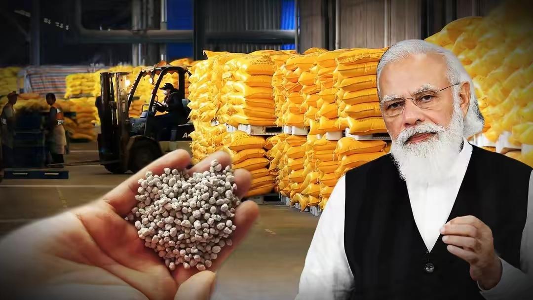 印度尿素危机：一边求中国，一边捅刀子印度春耕，正被一粒尿素逼到墙角。