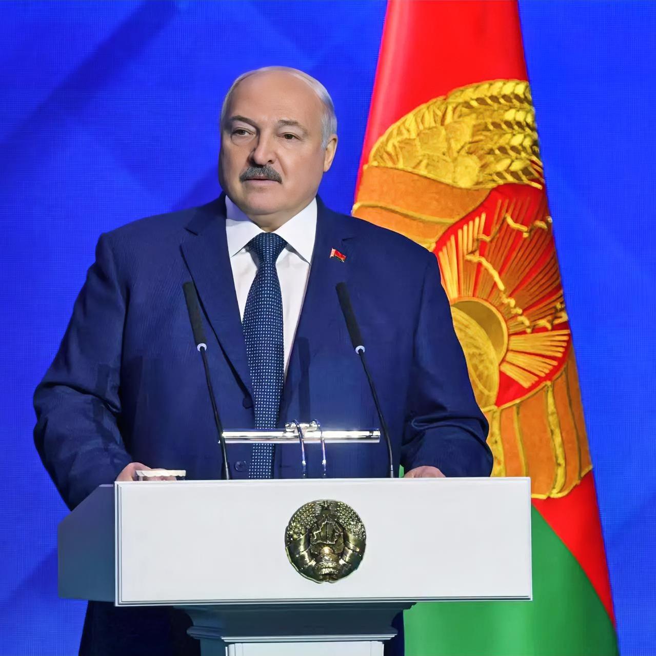 卢卡申科这次真的被打脸啦！2月19日华盛顿那边开了个“和平委员会”首届会议，