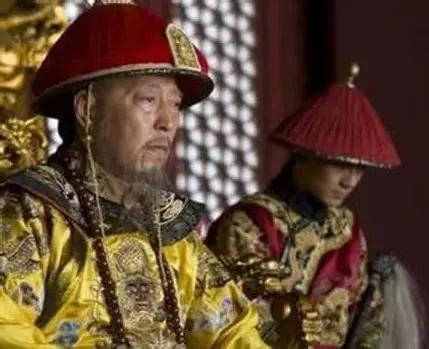 1799年，嘉庆刚扳倒和珅，正打算大展拳脚，结果转头就收到一个让他脸发烫的消息：