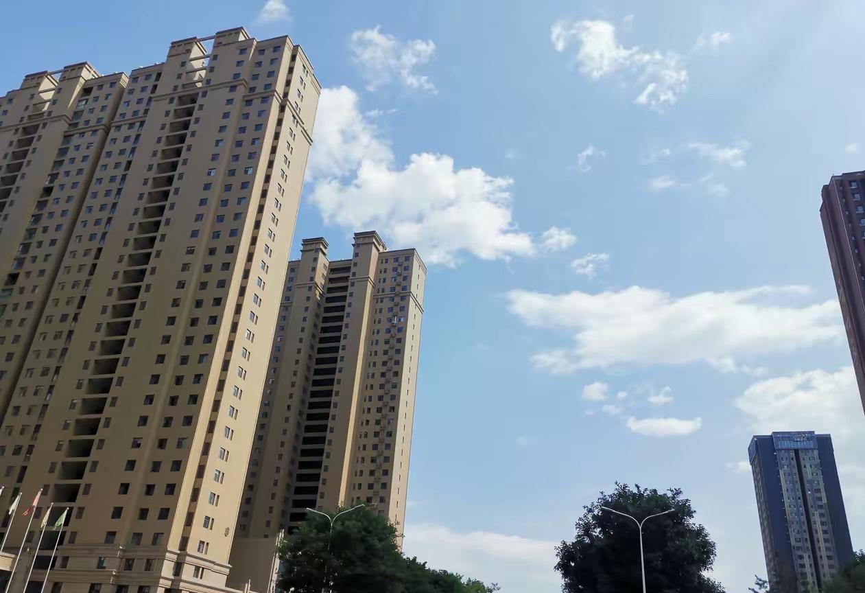 着力稳定房地产市场，方向已经提出来，但是还是有人坚持以各种错误的认知来唱衰、来打