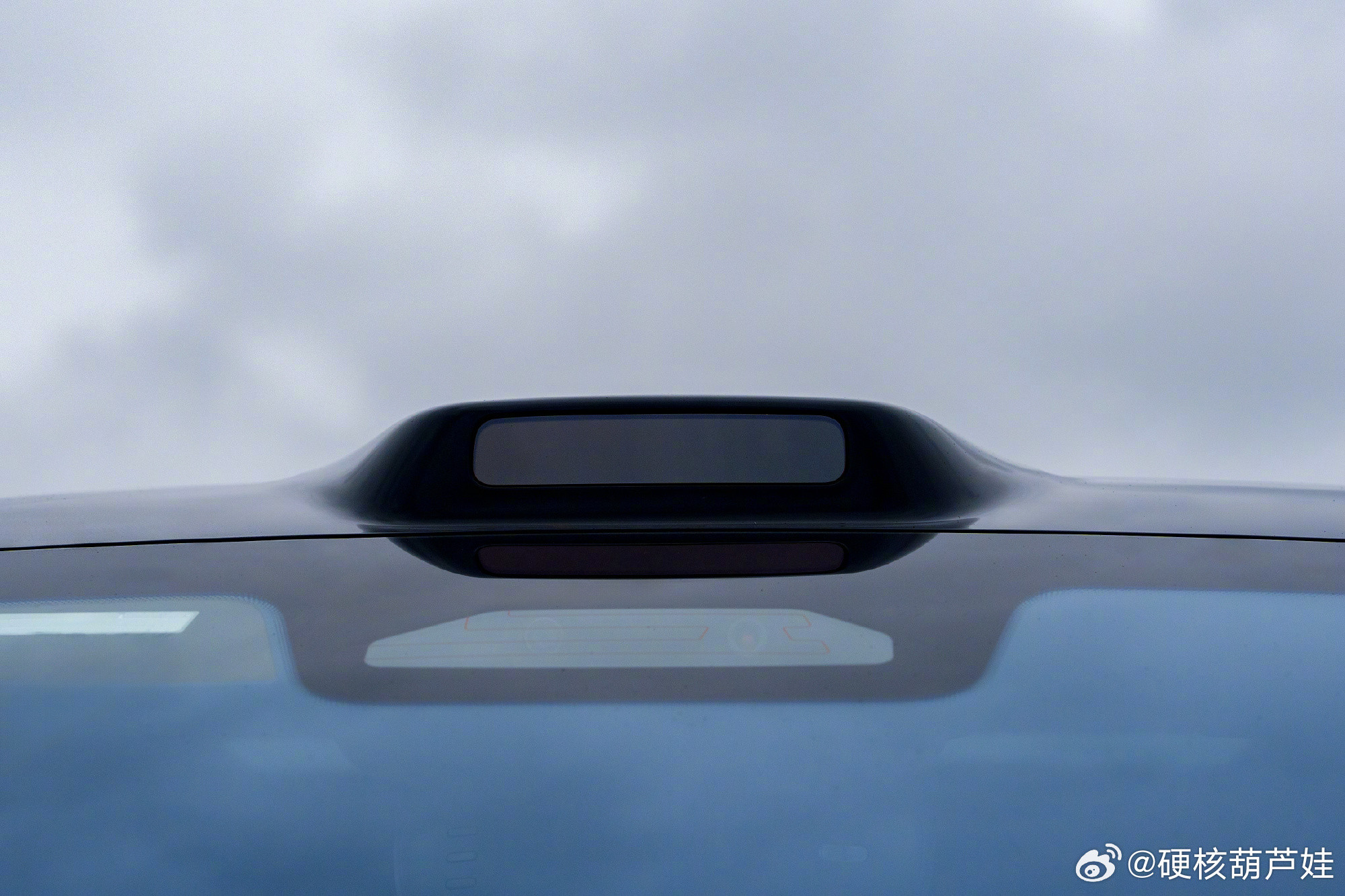 问界M8升级四激光雷达问界M8焕新，用四激光雷达矩阵重树家庭SUV安全标杆！🎯