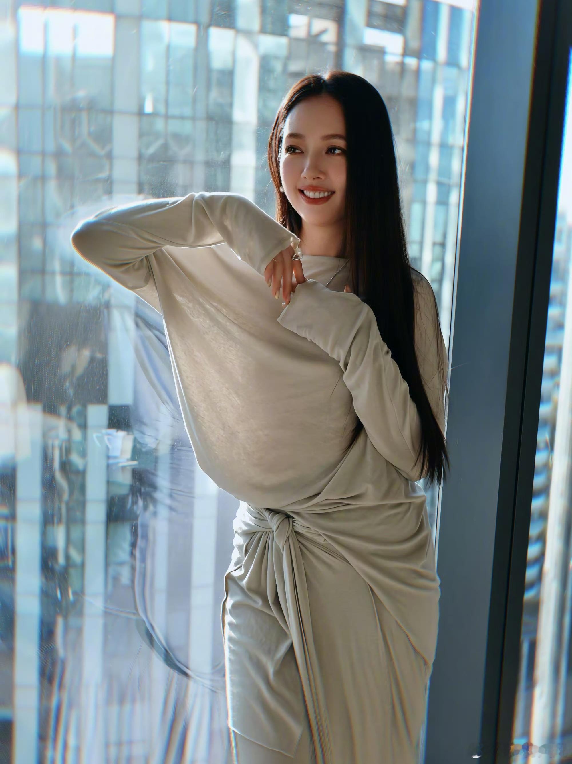 郭碧婷爸爸发文感谢女儿婆家郭碧婷父亲发文祝贺女儿公公生日快乐。郭碧婷爸爸祝向华