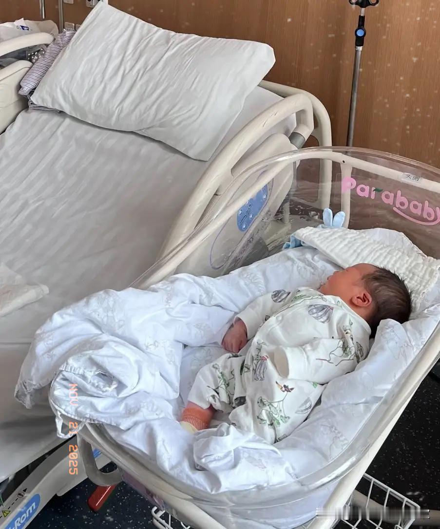 二十多年前的育儿虚惊，至今想起来都觉得又庆幸又感慨！儿子刚出生那会儿，睡觉总