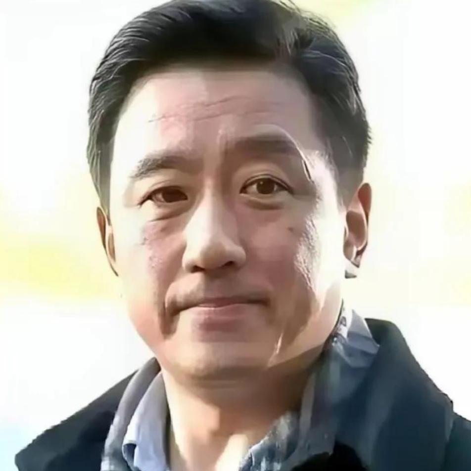 戏都拍了七成，男主临时坐地起价，片酬必须翻倍，不给就直接罢演拿捏剧组。导演