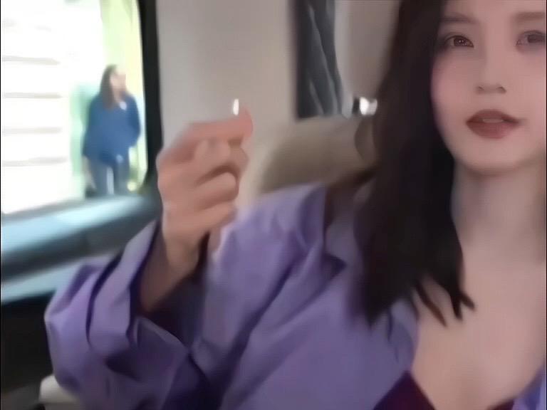紫色确实很有韵味颜值