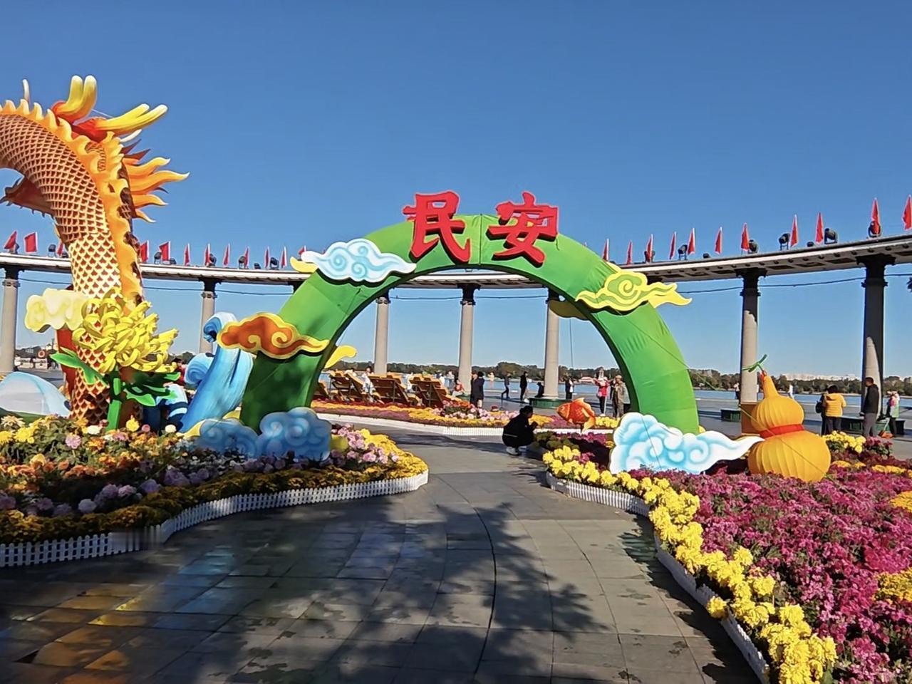 涨工资才是破解产能过剩的根本良方美国前总统罗斯福曾留下一句穿透时代的真理：