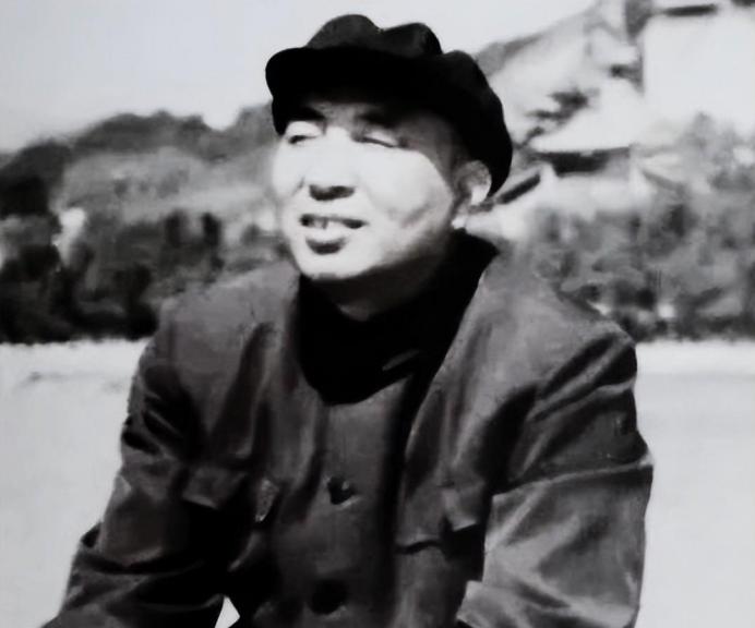 1950年，山东一名被公安部门管制的“反革命分子”，突然被人告知：“你的代号是奥