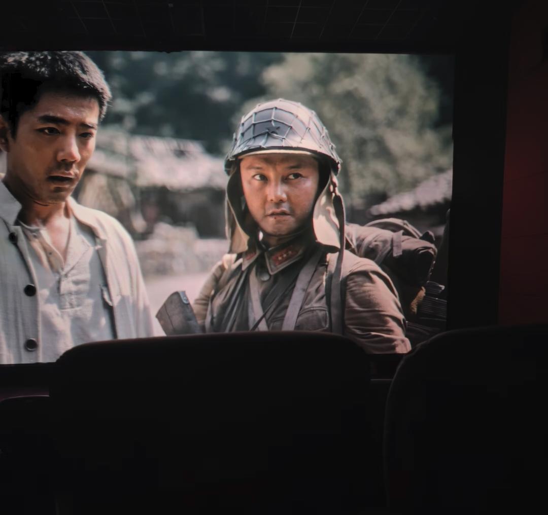 正午阳光，你真的很不会宣传电影！刚看完肖战的《得闲谨制》，不是让人看了心情沉重的