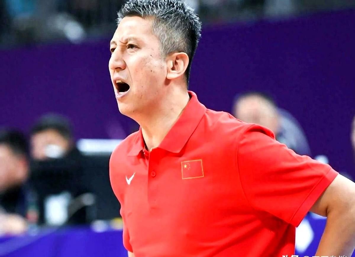 请问郭指导：家门口输球了有没有后悔没带徐杰？在家门口输给韩国，球队后卫线确实