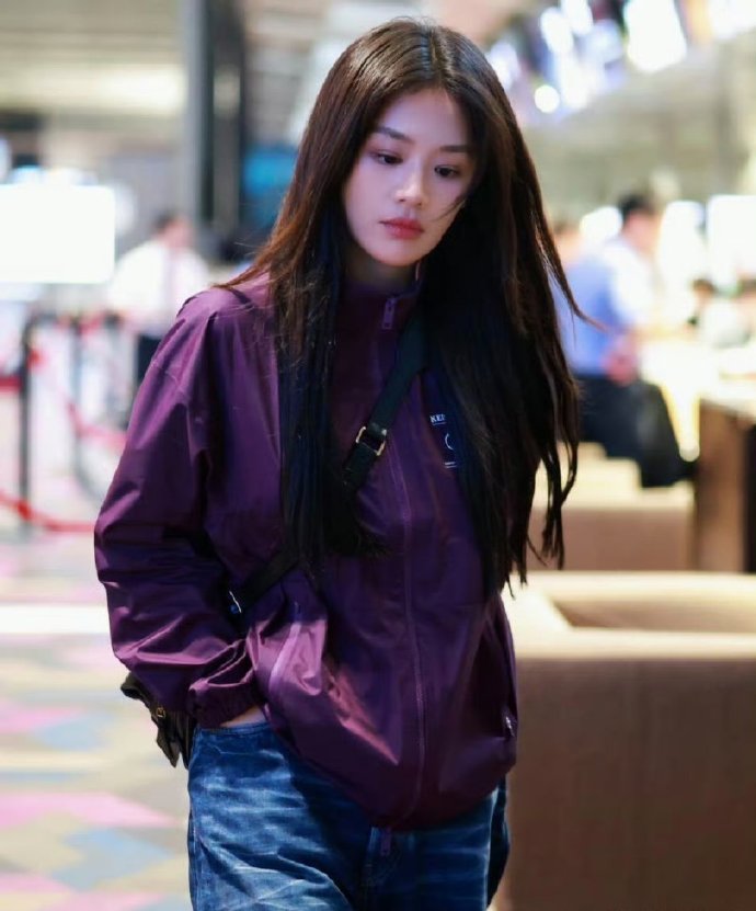 37岁的马思纯还是那么时尚，气质优雅，这状态绝了​​​