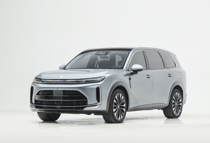 定位大型SUV配备华为鸿蒙座舱5，华境S将于4月7日开启预订外观方面，该车采用