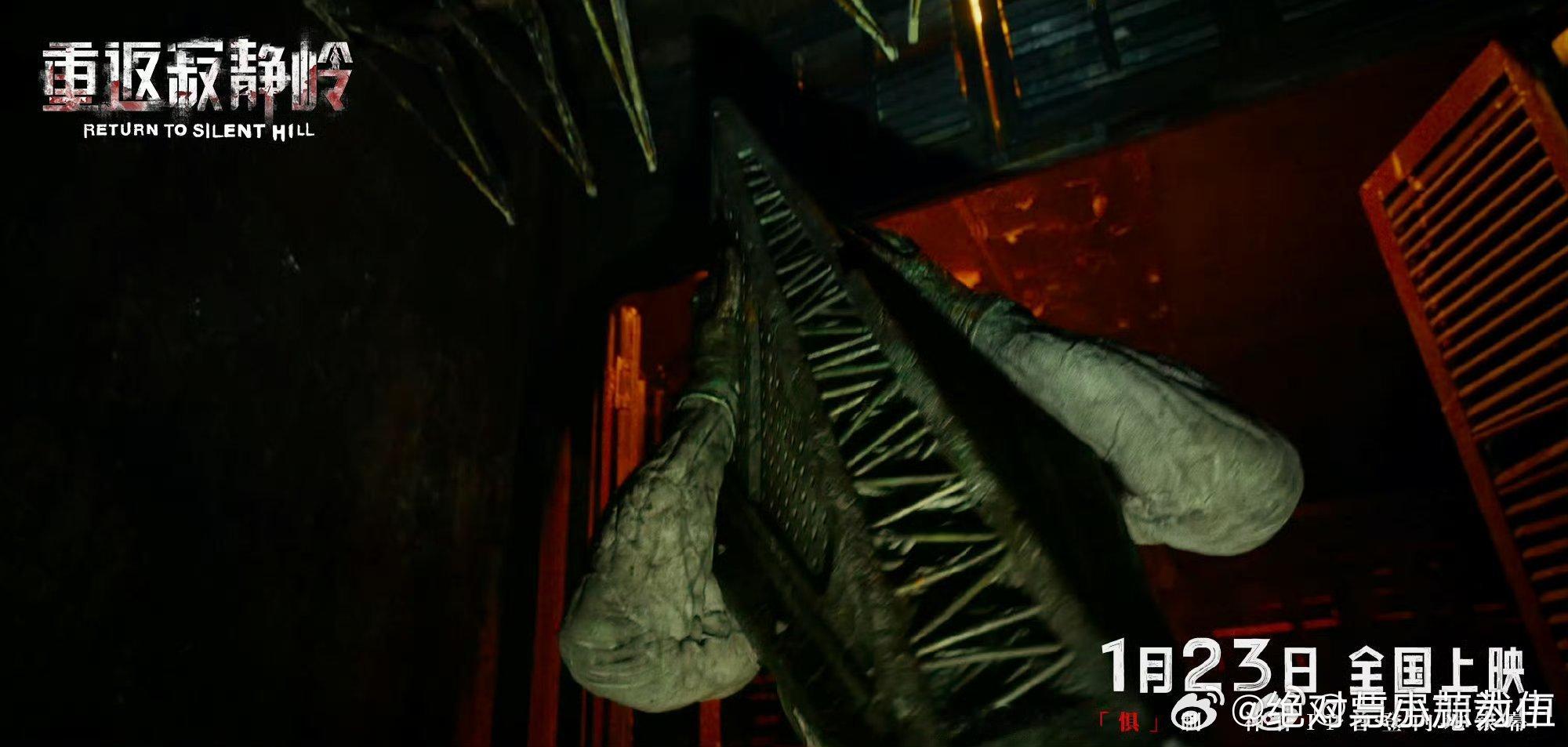 第一次来寂静岭要注意什么压迫感拉满了！护士姐姐举刀的瞬间，后背发凉狂掉san值，