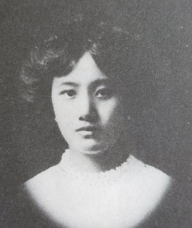 1914年，27岁军官要给14岁妓女赎身，老鸨要3万赎金，他正要付钱，却被