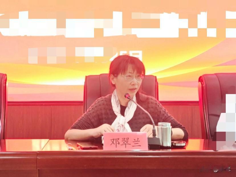 江西省吉安市永丰县中医院的邓翠兰上了热搜！她是1970年11月出生的人，拥有大