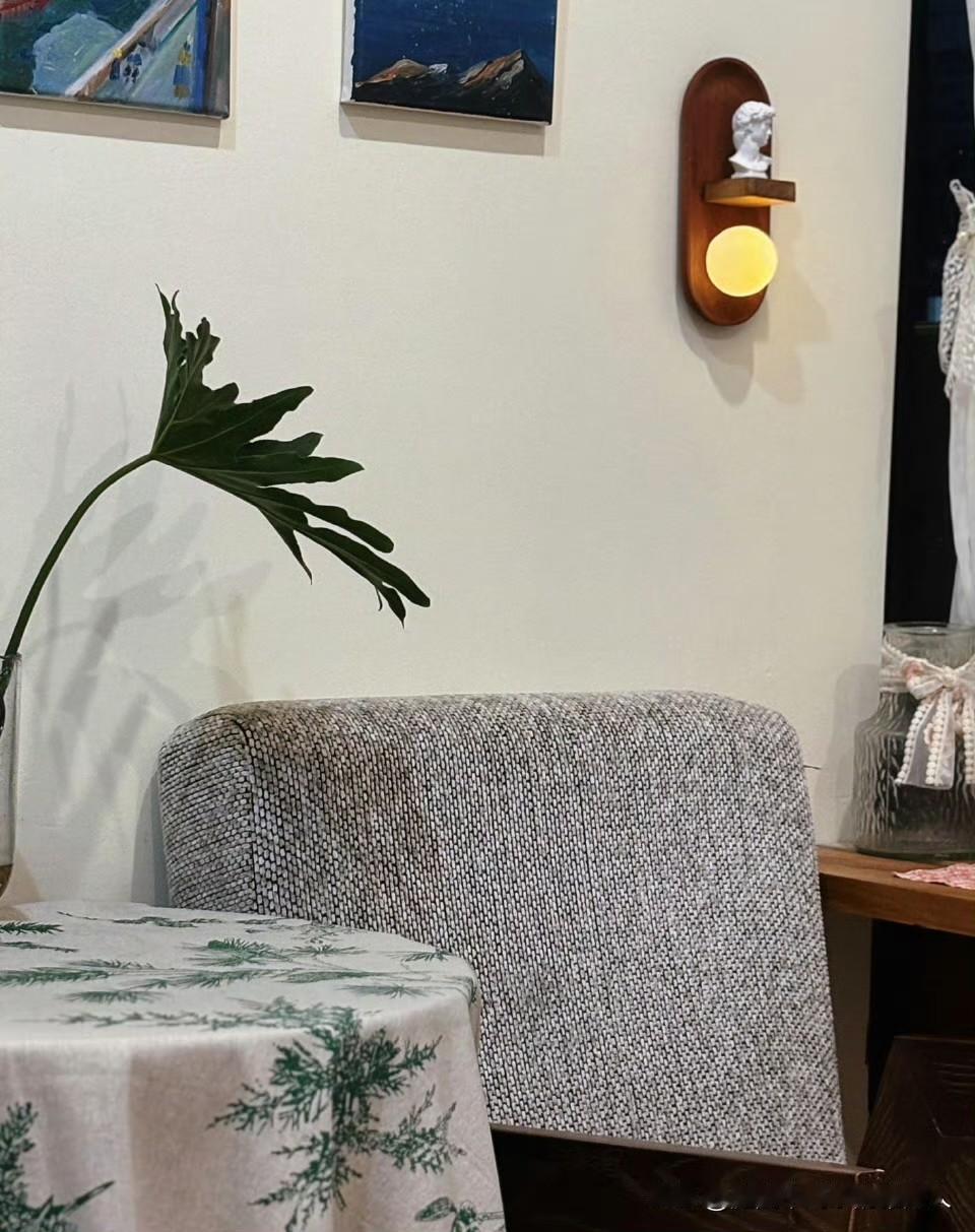 男子对妻子说，从下个月起，我想给我妈转2000生活费，你觉得可以吗？妻子挺通情达