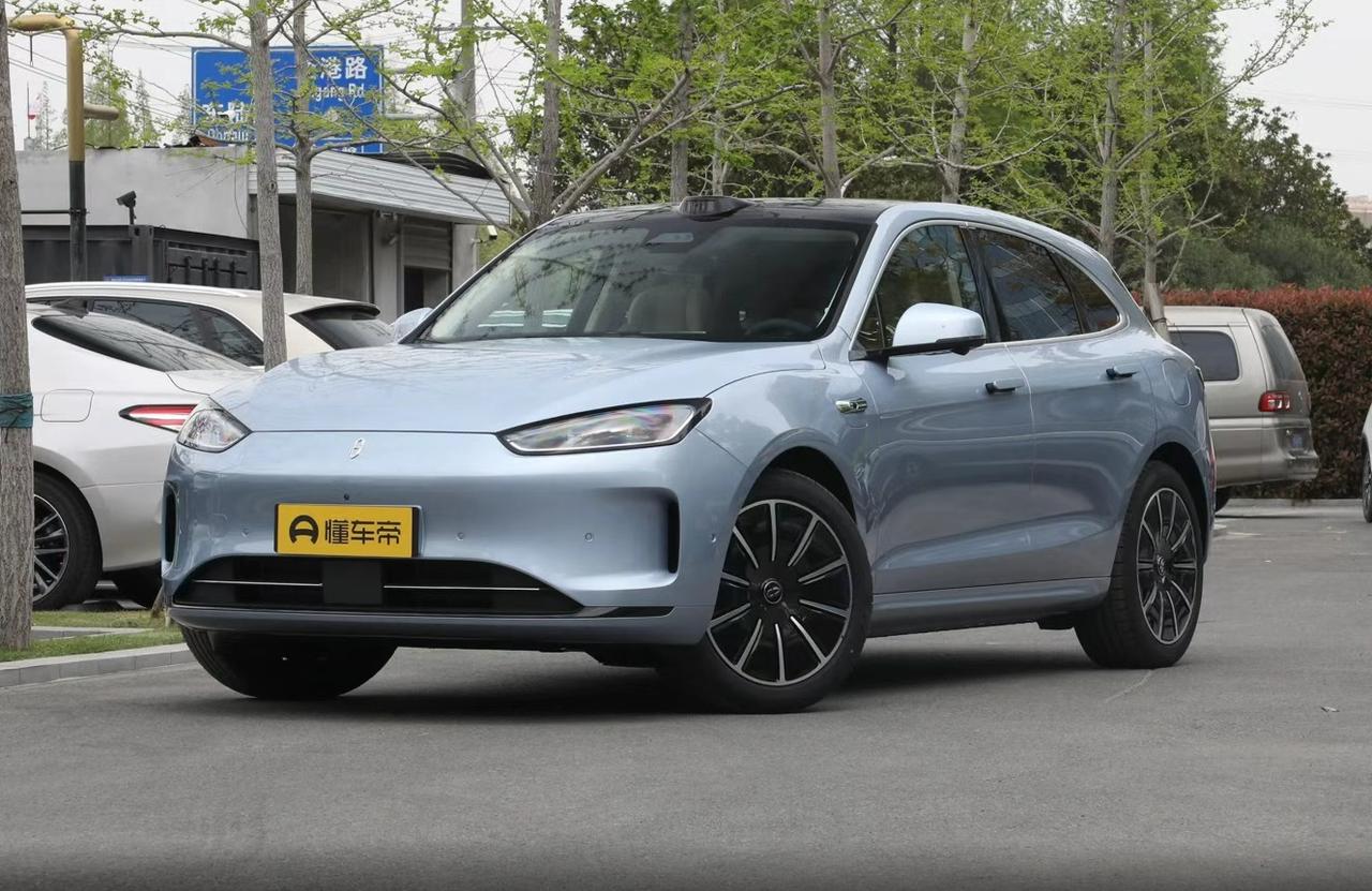 最近在二手车市场，问界M5的热度居高不下，但不少买家反馈“踩坑后才懂选车真难”。