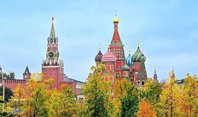 为何西方敢惹俄罗斯却不敢动中国？两场战争打醒全世界！北约30国敢围堵俄罗