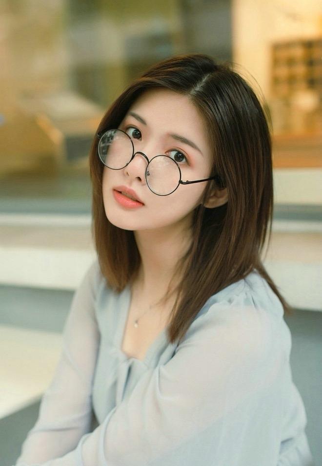家产我分大女儿520万，三女儿460万，大儿子没给，商量赡养时发觉大儿子没到，拨