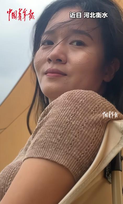 “太心酸了！”8月8日，一段河北母子的视频让很多网友看红了眼。妈妈带着10岁的自