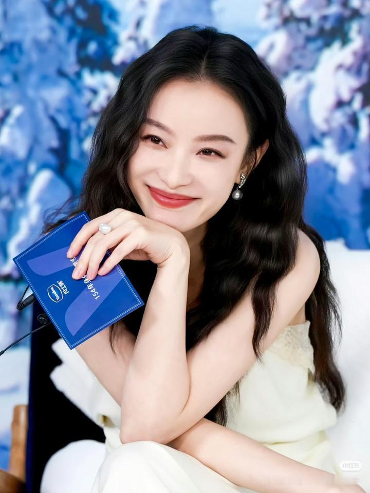 倪妮为什么不结婚？不是没人馋她的身子，也不是她年龄大了，而是38岁的她认为爱