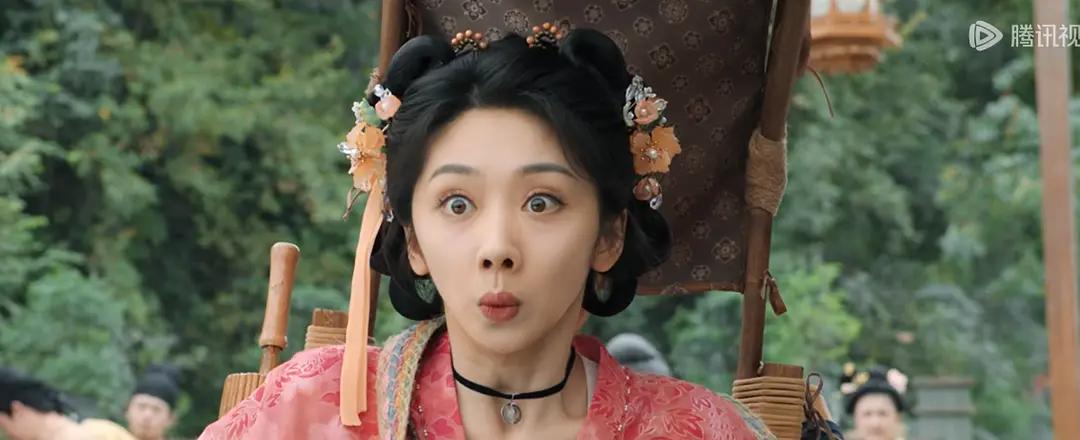 王影璐真的该找个表演老师指导一下！其实这姑娘在《异人之下》的时候，还挺合适角