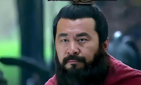 建安二年，进军宛城的曹操一时兴起，盯上了一个寡妇。正当曹操打算跟寡妇春宵一刻之时