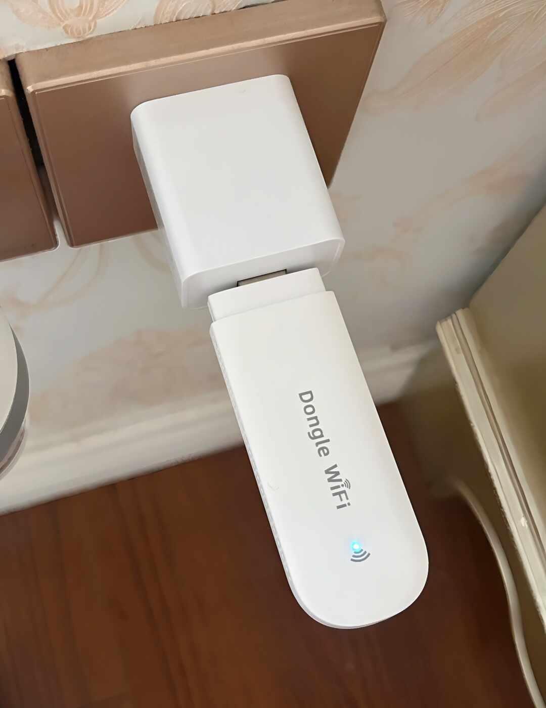 分享一下我用了12个月的随身WiFi。。声明：创造不易，就求求那些打广告的不要