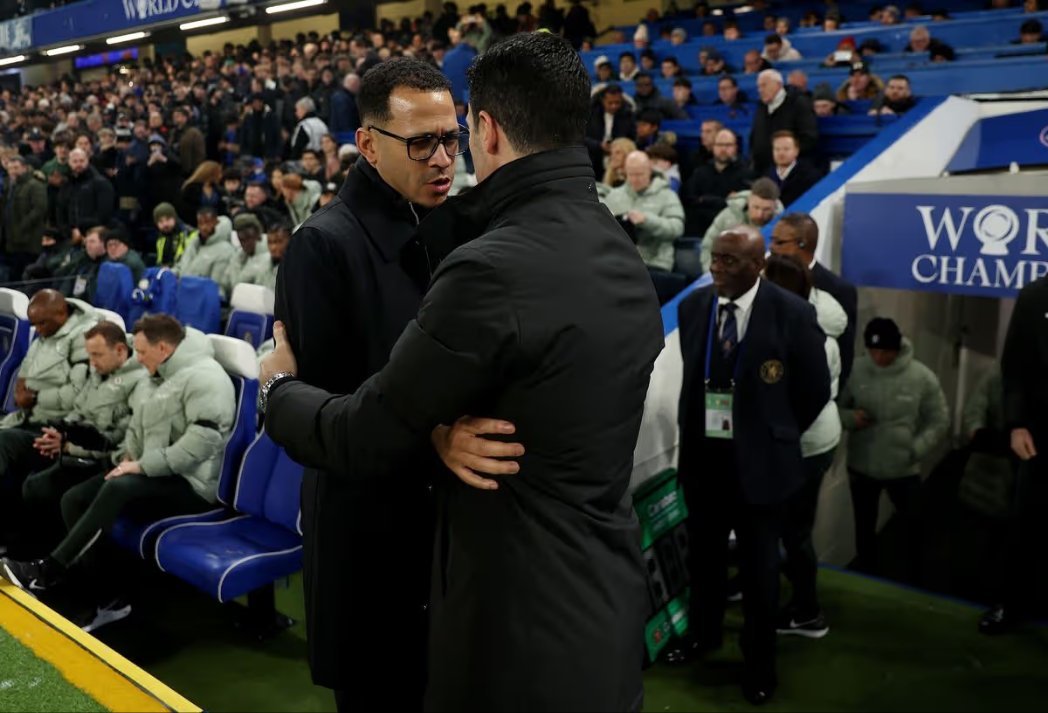 前切尔西球星托尼·卡斯卡里诺谈切尔西对曼城的比赛：🗣“如果今天你问我，阿森纳必