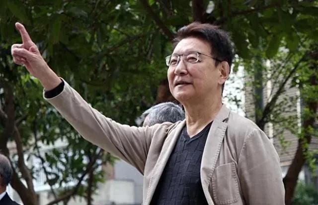 赵少康在蠢蠢欲动，想选国民党主席？自卢秀燕身边人士透露不选国民党主席后，女战神郑