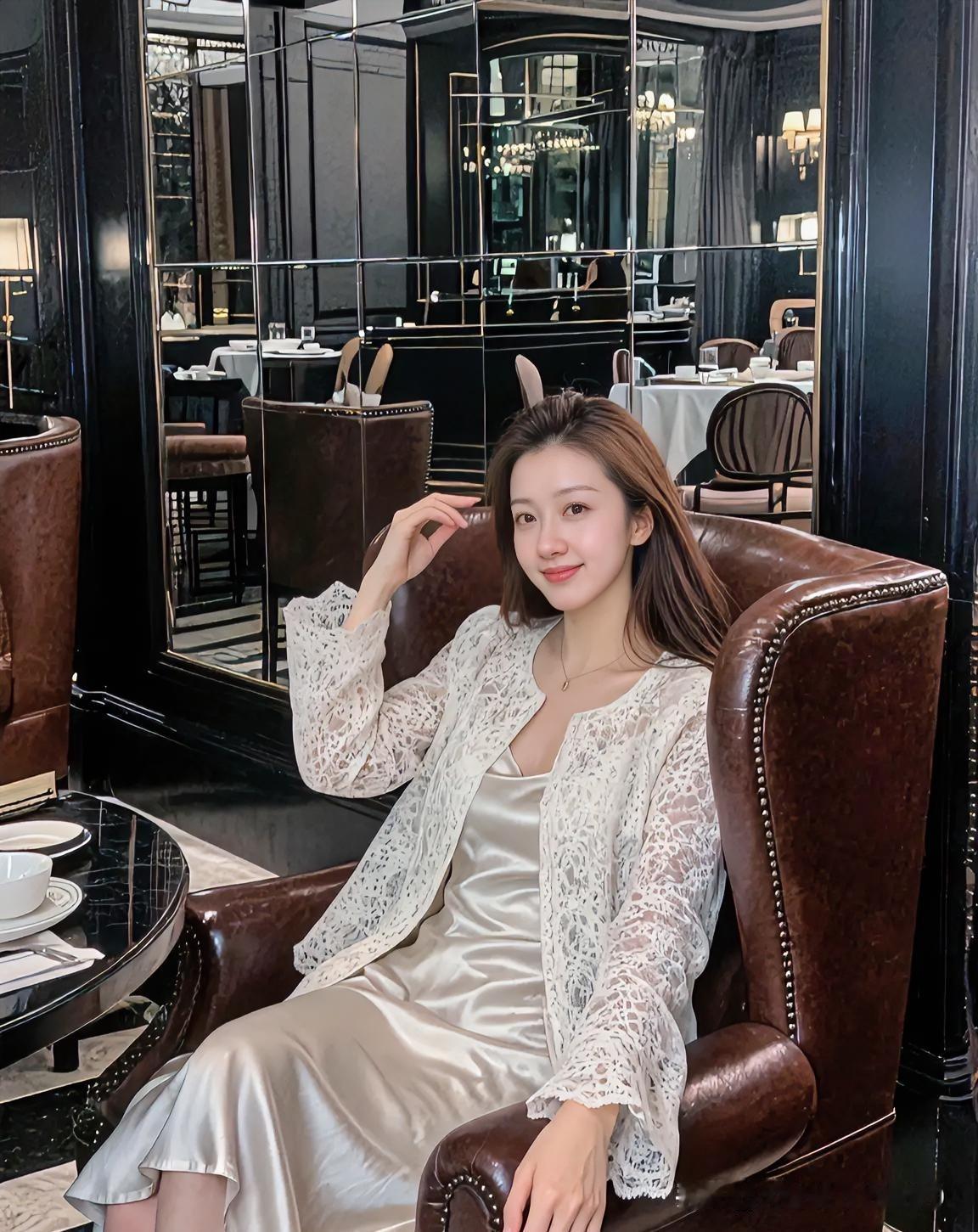 人生如白驹过隙，转瞬即逝，所以更要珍惜每一刻，笑得格外甜。心情是自己的