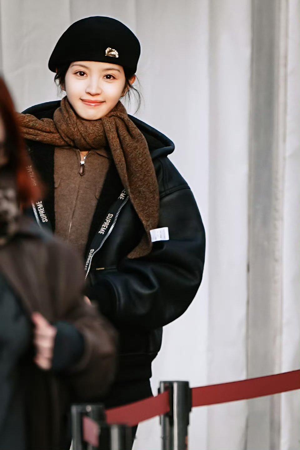 田曦薇现身央视彩排路透，录制顺利～