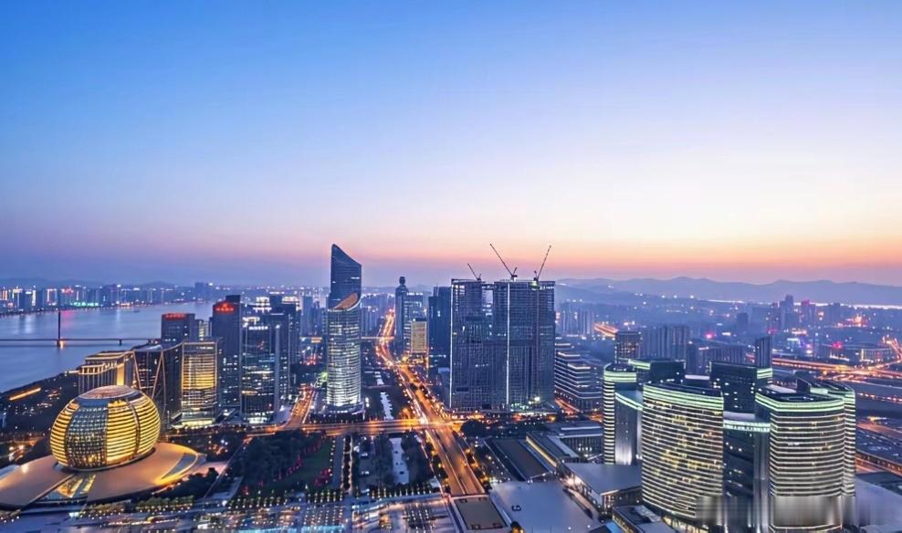 大胆预测，十年后中国发达城市排行：1、杭州（电商）2、上海（金融、贸易、航运中心