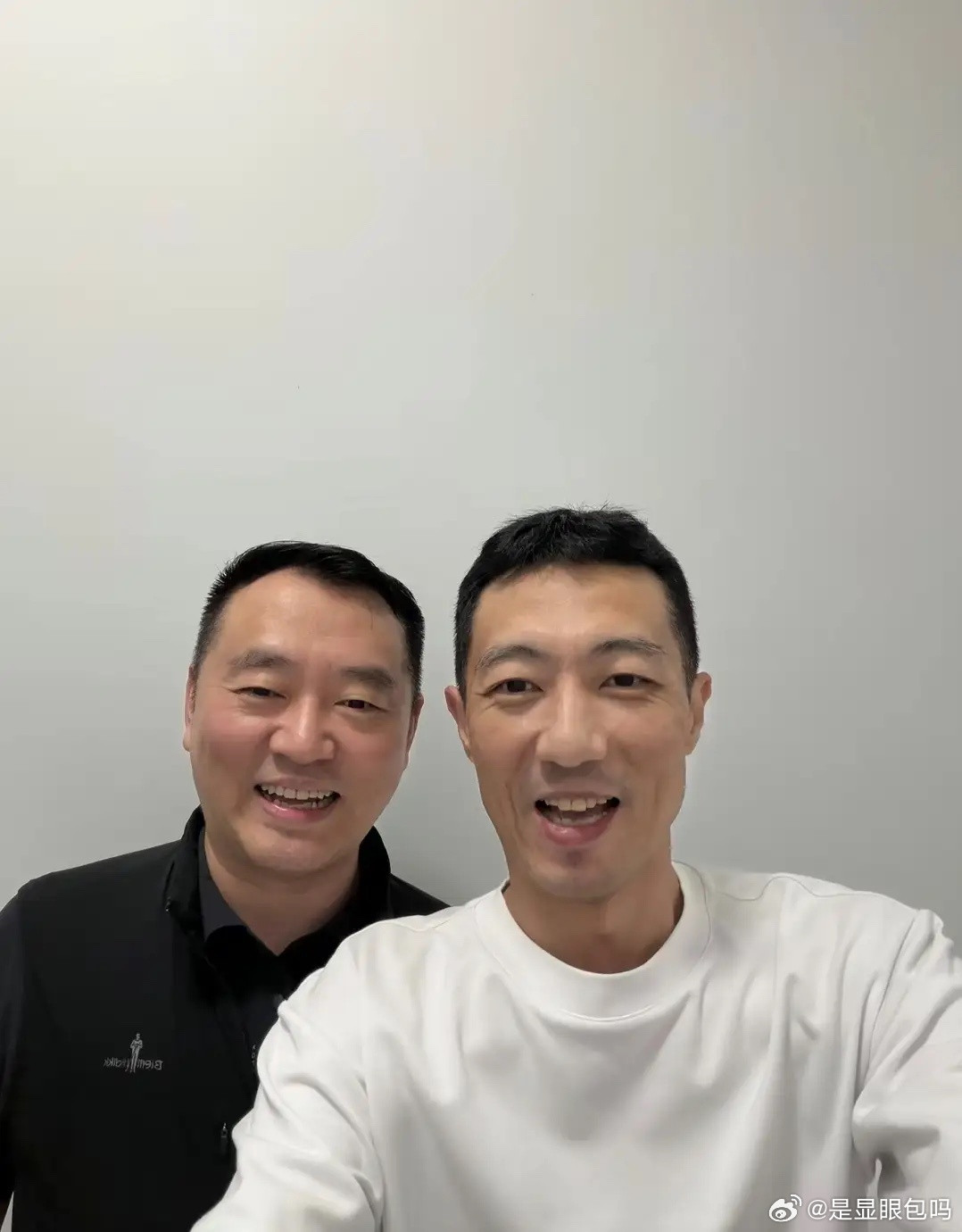 孔令辉近照曝光，和好友欢聚面色红润，曾与演员马苏相恋长达11年！