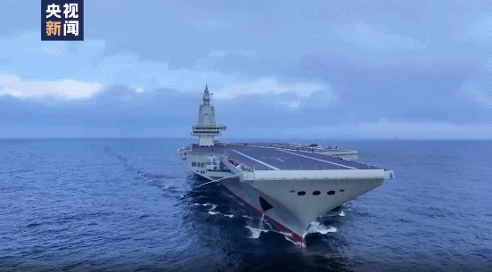 给华为点赞！华为采用长江存储芯片，旗舰机不涨价反而降价。这让一些因为存储芯