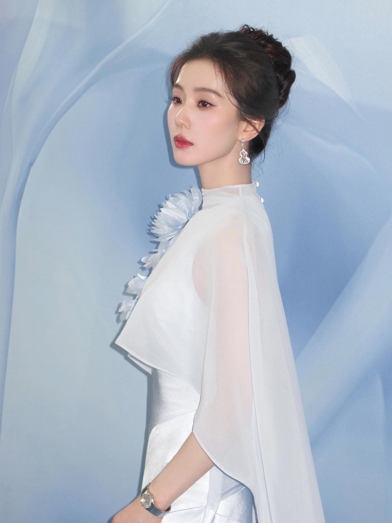 晶莹剔透的大美人[滑稽笑]刘诗诗