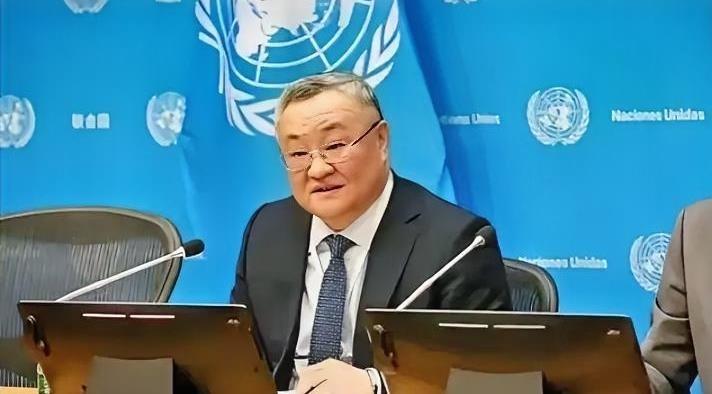 “美国是第一，但他们没有出钱，所以中国实际上已经成为第一。如果美国退出，其他国家