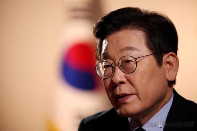 看透韩国政坛困局，李在明两步棋，对内稳权对外争利，简直是顶级政治思维！今年1