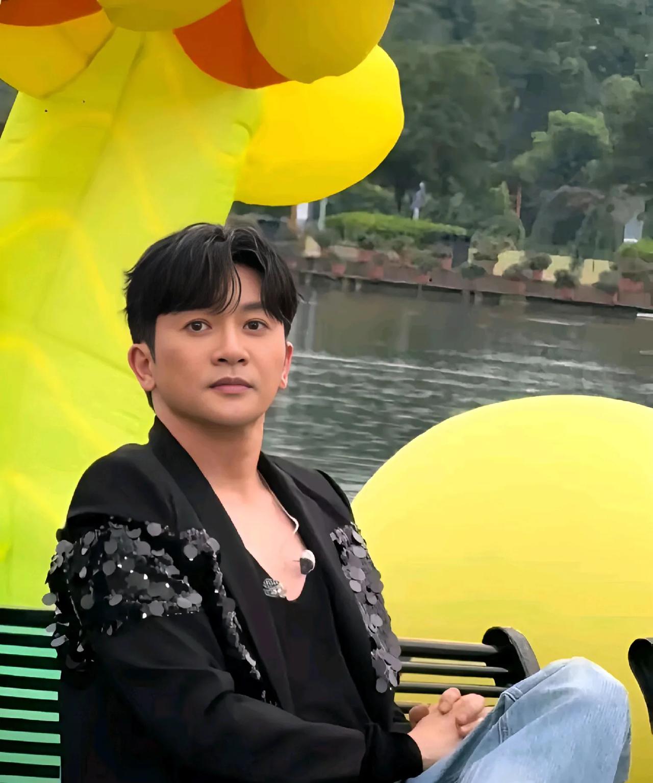 如果我不说，你单凭照片能认出来这个是曾经红极一时的影视明星苏有朋吗？