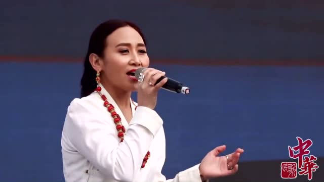 爱琴海央金兰泽外景版(演唱)超清_土豆视频