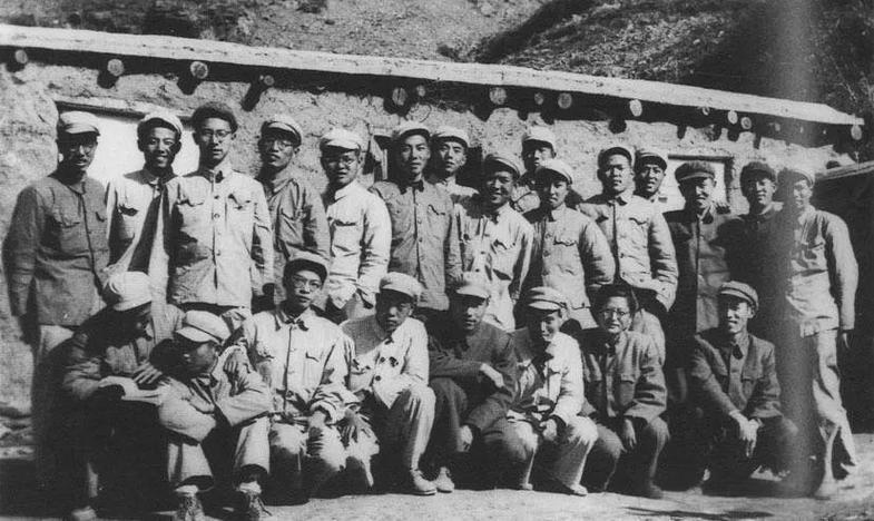 1951年，志愿军一支神秘部队徒手入朝，在美军眼皮底下抢修坦克：他们为何不带一枪