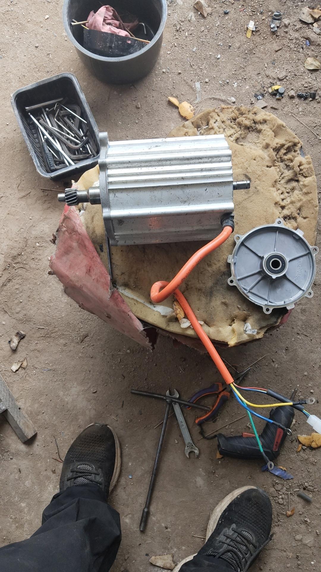 万万没想到啊，标注2000W的电机，打开后线圈竟然少一半!这是昨天，修的一台