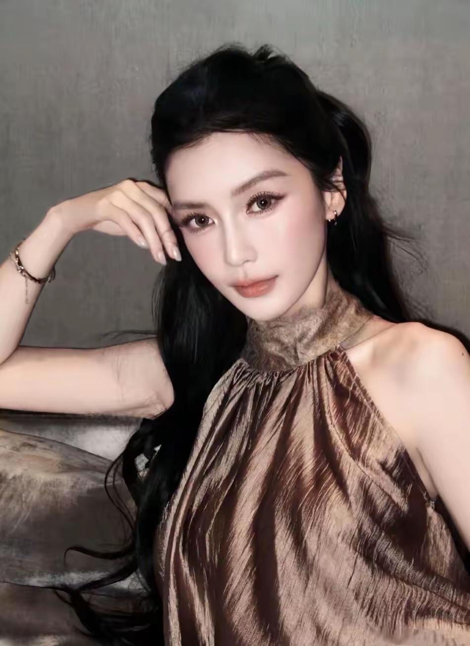 杨颖近照