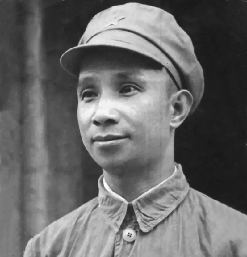 抗美援朝的统帅，最合适的人其实是三个，第一是徐向前，第二是粟裕，第三是傅