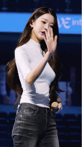 原来张元英不仅仅拥有大长腿！女生的高级气质张元英张元英身材绝了什么样的女生