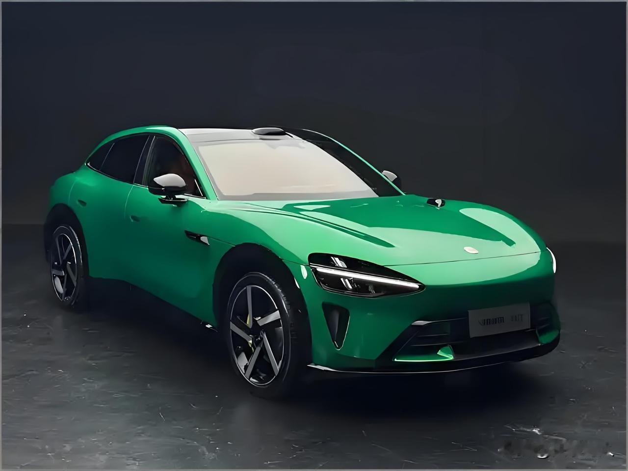 许某：提新车小米YU7，被告知车身有“坑”小米客服强硬回应：退定金不可能，公