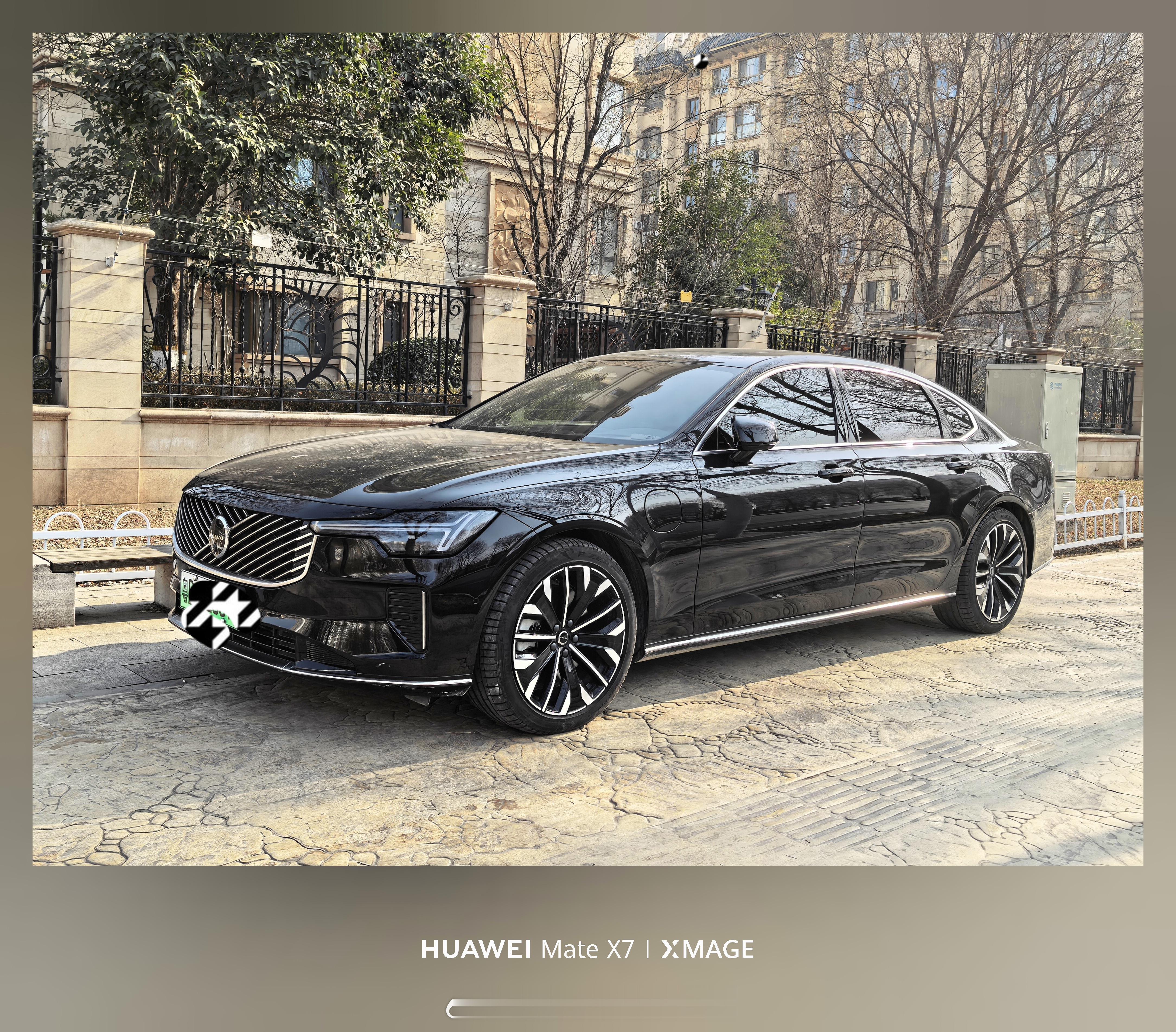 沃尔沃S90，前几年还想过买这车，现在看到给我的感觉像是个10年前的产品