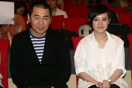 2010年，孙俪和陈建斌拍《甄嬛传》时，第一场就是亲密戏。结果刚拍完，陈建斌就绷
